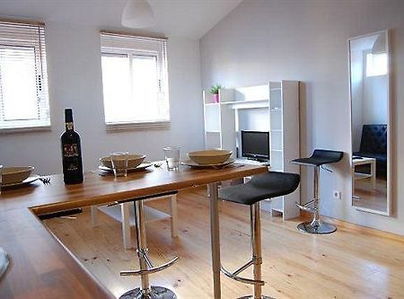 Aparthotel Oporto Entreparedes Екстер'єр фото
